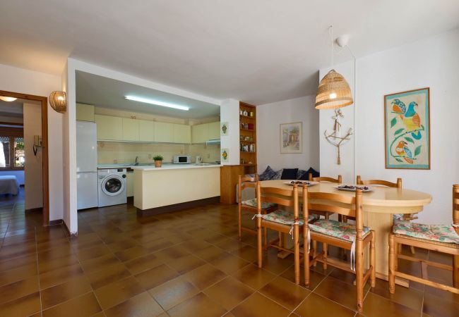 Appartement à Calella de Palafrugell - 1I -90 Appartement confortable avec piscine commune à quelques minutes à pied de la plage de Calella de Palafrugell Appartement à Calella de Palafrugell - 1I -90 Appartement confortable avec piscine commune à quelques minutes à pied de la plage de Calella de Palafrugell