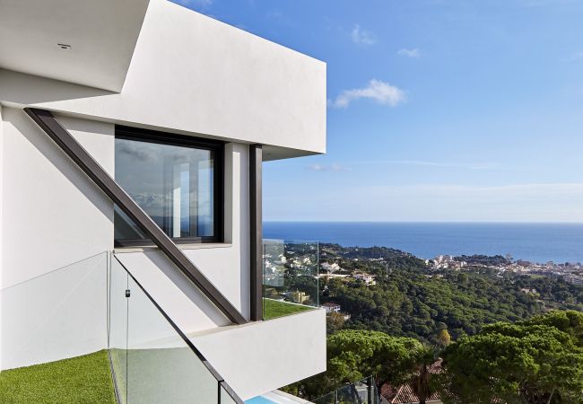 Villa à Lloret de Mar - Can Iberia - Spectaculaire villa de style contemporain à Lloret de Mar Villa à Lloret de Mar - Can Iberia - Spectaculaire villa de style contemporain à Lloret de Mar