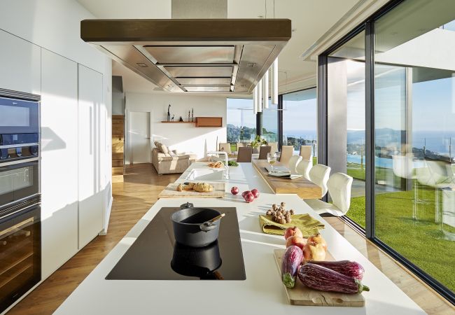 Villa à Lloret de Mar - Can Iberia - Spectaculaire villa de style contemporain à Lloret de Mar Villa à Lloret de Mar - Can Iberia - Spectaculaire villa de style contemporain à Lloret de Mar