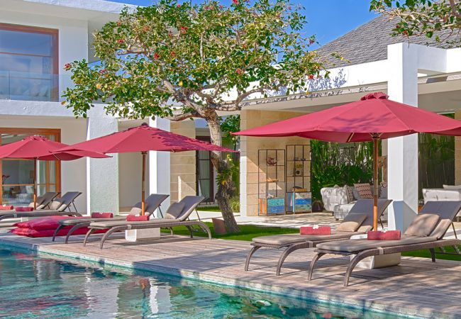 Villa à Seminyak - Casa Brio - Maison de luxe près de la plage à Bali  Villa à Seminyak - Casa Brio - Maison de luxe près de la plage à Bali