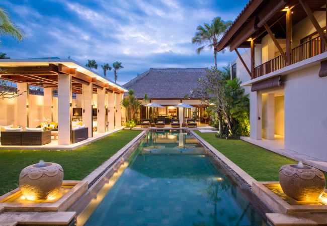 Villa à Seminyak - Lilibel - Maison de luxe près de la plage à Bali  Villa à Seminyak - Lilibel - Maison de luxe près de la plage à Bali