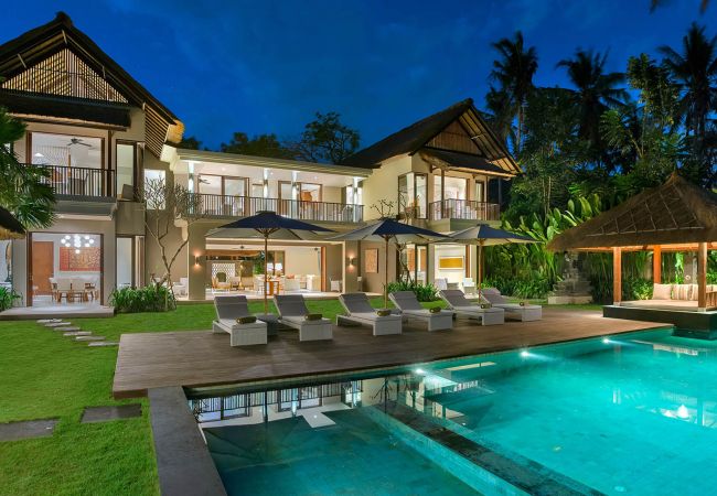 Villa à Mengwi -  Seseh Beach Villa II. - Villa de luxe en bord de mer à Bali  Villa à Mengwi -  Seseh Beach Villa II. - Villa de luxe en bord de mer à Bali