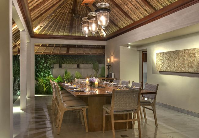 Villa à Mengwi -  Seseh Beach Villa II. - Villa de luxe en bord de mer à Bali  Villa à Mengwi -  Seseh Beach Villa II. - Villa de luxe en bord de mer à Bali