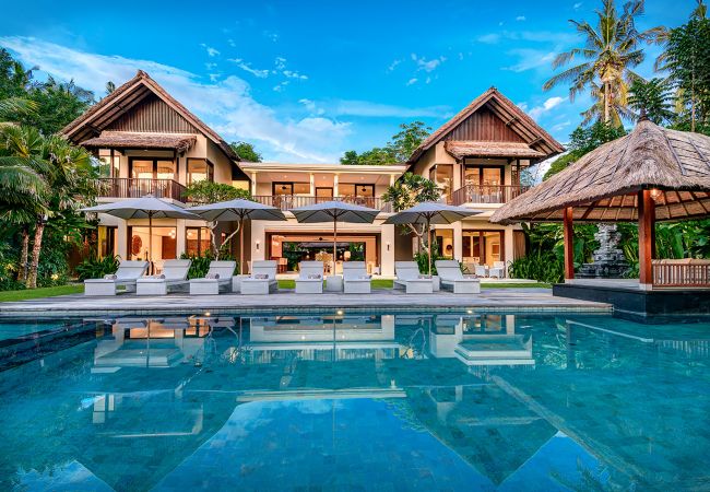 Villa à Mengwi -  Seseh Beach Villa II. - Villa de luxe en bord de mer à Bali  Villa à Mengwi -  Seseh Beach Villa II. - Villa de luxe en bord de mer à Bali