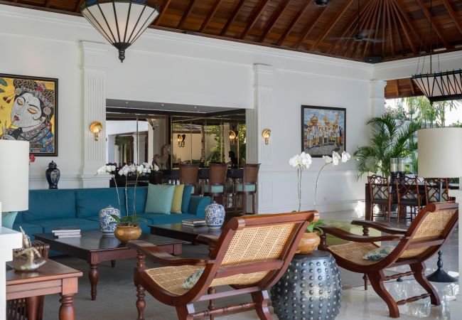 Villa à Seminyak - Windu Asri -  Maison de luxe à côté de la plage à Bali  Villa à Seminyak - Windu Asri -  Maison de luxe à côté de la plage à Bali