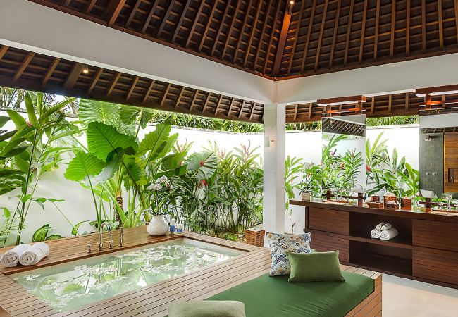 Villa à Canggu - The beji - Maison de luxe près de la plage à Bali Villa à Canggu - The beji - Maison de luxe près de la plage à Bali
