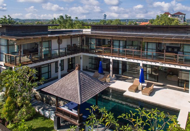 Villa à Kuta - Adenium - Villa avec piscine près de la plage à Bali Villa à Kuta - Adenium - Villa avec piscine près de la plage à Bali