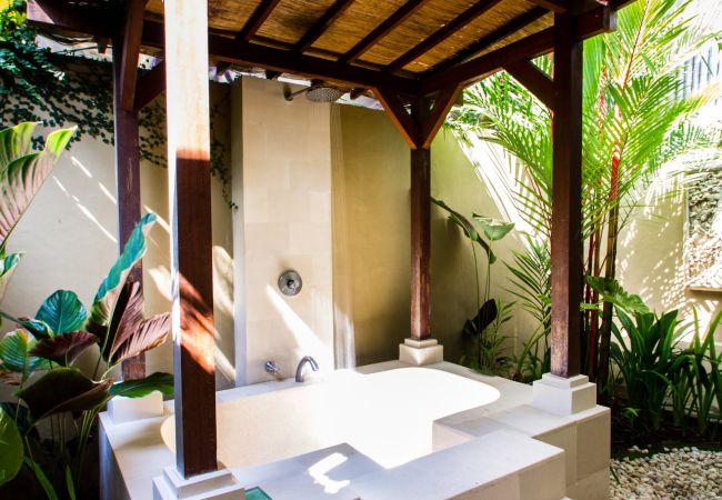 Villa à Canggu - Gembira - Maison 2 chambres avec piscine proche plage de Bali
