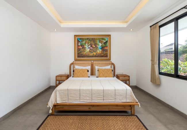Villa à Seminyak - Ambalika- Maison de 3 chambres avec piscine près de la plage de Bali Villa à Seminyak - Ambalika- Maison de 3 chambres avec piscine près de la plage de Bali