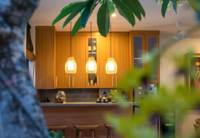 Villa à Kerobokan - Amrina- Maison 3 chambres avec piscine à Bali Villa à Kerobokan - Amrina- Maison 3 chambres avec piscine à Bali