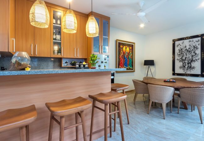 Villa à Kerobokan - Amrina- Maison 3 chambres avec piscine à Bali Villa à Kerobokan - Amrina- Maison 3 chambres avec piscine à Bali