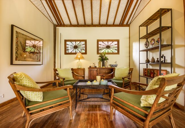 Villa à Canggu - Desa Roro Estate - Spectaculaire villa de 7 chambres près de la plage de Bali Villa à Canggu - Desa Roro Estate - Spectaculaire villa de 7 chambres près de la plage de Bali