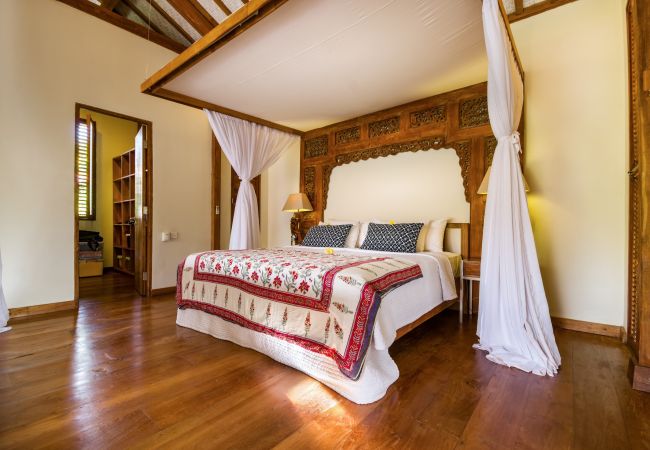 Villa à Canggu - Desa Roro Estate - Spectaculaire villa de 7 chambres près de la plage de Bali Villa à Canggu - Desa Roro Estate - Spectaculaire villa de 7 chambres près de la plage de Bali