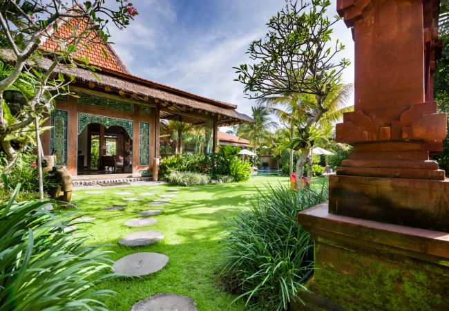 Villa à Canggu - Desa Roro Estate - Spectaculaire villa de 7 chambres près de la plage de Bali