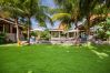Villa à Canggu - Desa Roro Estate - Spectaculaire villa de 7 chambres près de la plage de Bali Villa à Canggu - Desa Roro Estate - Spectaculaire villa de 7 chambres près de la plage de Bali
