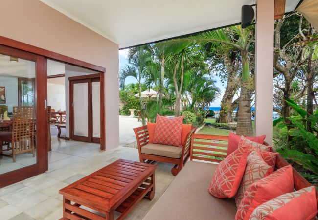 Villa à Candidasa - pantai candidasa - Belle maison de 2 chambres avec vue imprenable sur la mer à Bali