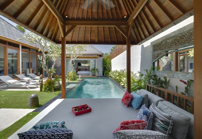 Villa à Seminyak - Sanook - Jolie maison de 4 chambres avec piscine à Bali Villa à Seminyak - Sanook - Jolie maison de 4 chambres avec piscine à Bali