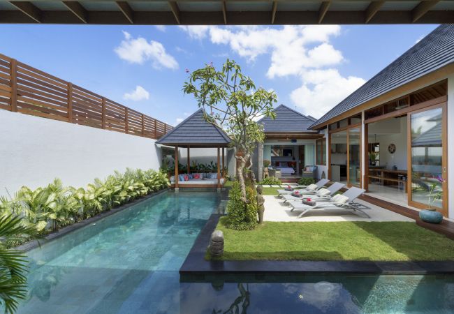 Villa à Seminyak - Sanook - Jolie maison de 4 chambres avec piscine à Bali Villa à Seminyak - Sanook - Jolie maison de 4 chambres avec piscine à Bali