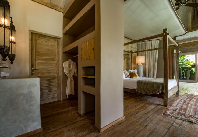 Villa à Kerobokan - Mannao - Spectaculaire maison de 8 chambres avec piscine à Bali Villa à Kerobokan - Mannao - Spectaculaire maison de 8 chambres avec piscine à Bali