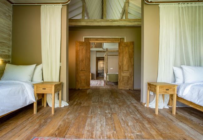 Villa à Kerobokan - Mannao - Spectaculaire maison de 8 chambres avec piscine à Bali Villa à Kerobokan - Mannao - Spectaculaire maison de 8 chambres avec piscine à Bali