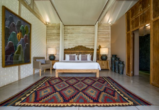 Villa à Kerobokan - Mannao - Spectaculaire maison de 8 chambres avec piscine à Bali Villa à Kerobokan - Mannao - Spectaculaire maison de 8 chambres avec piscine à Bali