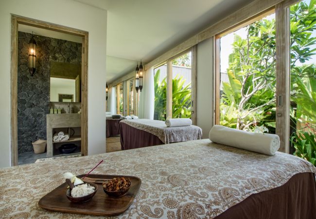 Villa à Kerobokan - Mannao - Spectaculaire maison de 8 chambres avec piscine à Bali Villa à Kerobokan - Mannao - Spectaculaire maison de 8 chambres avec piscine à Bali