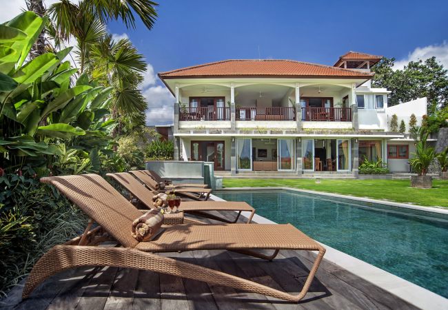 Villa à Canggu - Yenian- Maison de 5 chambres avec piscine à Bali