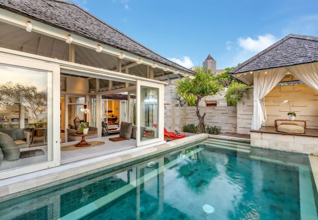 Villa à Seminyak - The Chands one A - Villa d'une chambre en première ligne avec une belle vue sur le mer de Bali Villa à Seminyak - The Chands one A - Villa d'une chambre en première ligne avec une belle vue sur le mer de Bali