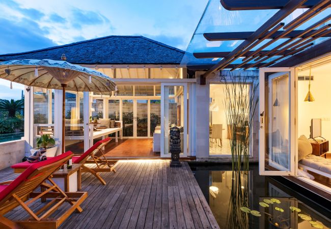 Villa à Seminyak - The Chands one A - Villa d'une chambre en première ligne avec une belle vue sur le mer de Bali Villa à Seminyak - The Chands one A - Villa d'une chambre en première ligne avec une belle vue sur le mer de Bali