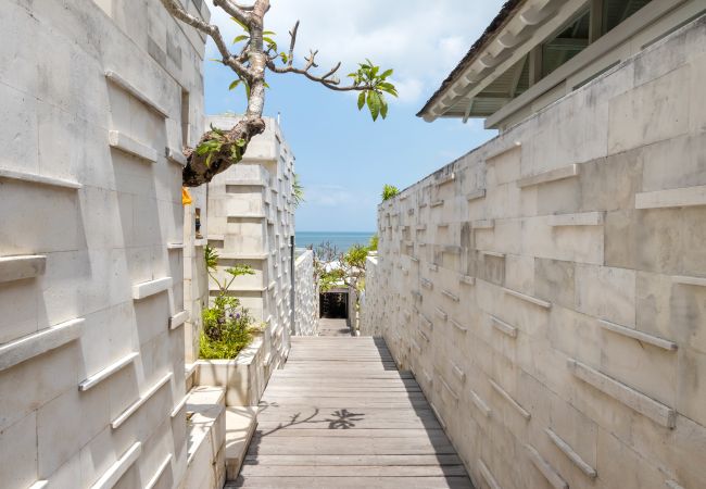 Villa à Seminyak - The chands three A- Maison de 3 chambres en première ligne avec vue imprenable sur la mer de Bali