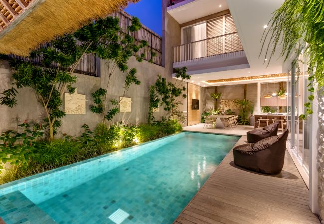 Villa à Seminyak - Swan 3- Villa 2 chambres avec piscine à Bali Villa à Seminyak - Swan 3- Villa 2 chambres avec piscine à Bali