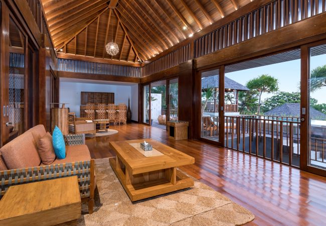 Villa à Seminyak - The chands three B- Maison de 3 chambres en première ligne avec vue imprenable sur la mer de Bali Villa à Seminyak - The chands three B- Maison de 3 chambres en première ligne avec vue imprenable sur la mer de Bali