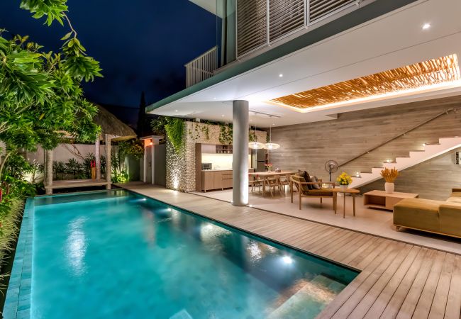 Villa à Seminyak - Villa Swan 2 -2 chambres avec piscine à Bali Villa à Seminyak - Villa Swan 2 -2 chambres avec piscine à Bali
