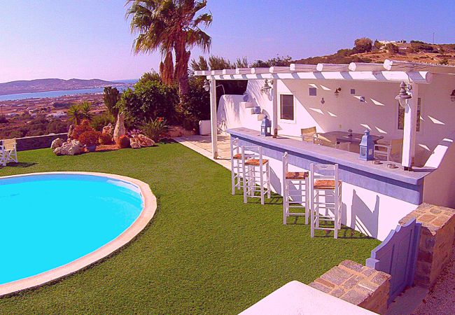 Villa à Paros -  Spectaculaire maison de 5 chambres près de la plage et avec de belles vues sur la mer 