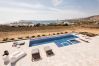 Villa à Paros -  Fantastique villa pour 8 personnes avec vue sur la mer et proche de la plage en Grèce Villa à Paros -  Fantastique villa pour 8 personnes avec vue sur la mer et proche de la plage en Grèce