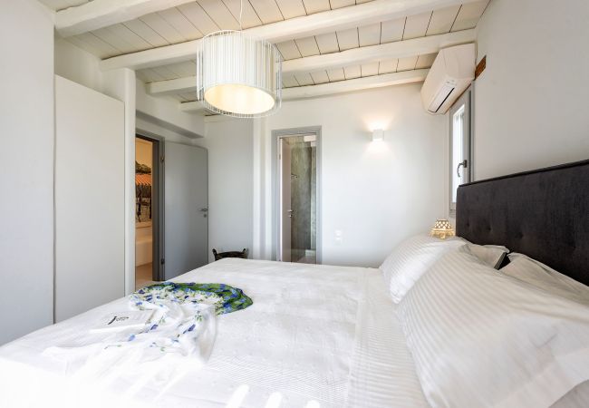 Villa à Paros - Belle maison pour 8 personnes proche de la plage de Golden Beach avec belle vue mer Villa à Paros - Belle maison pour 8 personnes proche de la plage de Golden Beach avec belle vue mer