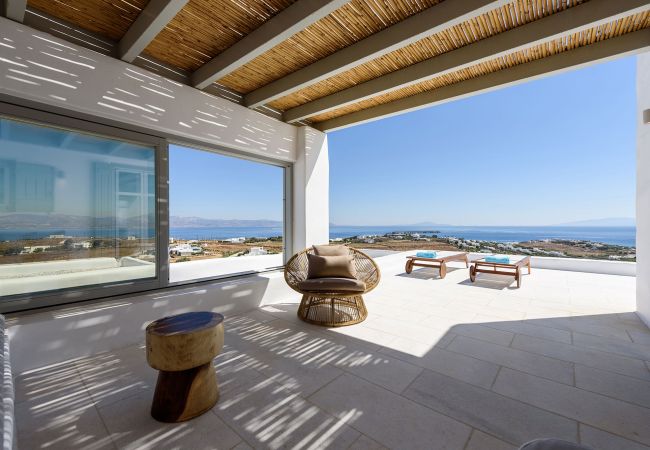 Villa à Paros - Maison spectaculaire pour 14 personnes avec de belles vues sur la mer près de Golden Beach Villa à Paros - Maison spectaculaire pour 14 personnes avec de belles vues sur la mer près de Golden Beach