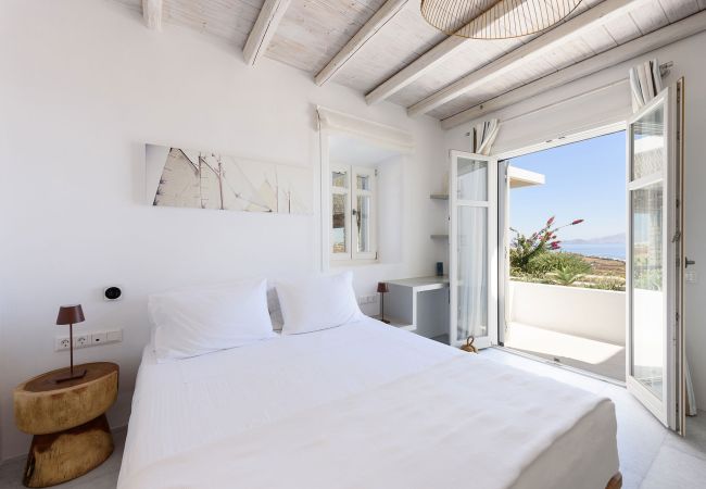 Villa à Paros - Maison spectaculaire pour 14 personnes avec de belles vues sur la mer près de Golden Beach Villa à Paros - Maison spectaculaire pour 14 personnes avec de belles vues sur la mer près de Golden Beach