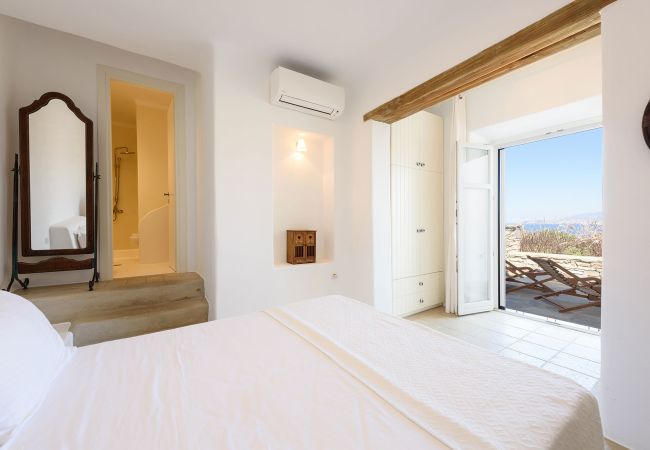 Villa à Paros - Maison spectaculaire pour 14 personnes avec de belles vues sur la mer près de Golden Beach Villa à Paros - Maison spectaculaire pour 14 personnes avec de belles vues sur la mer près de Golden Beach