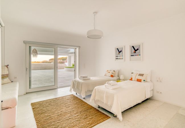 Villa à Paros - Maison spectaculaire pour 10 personnes avec vue imprenable sur la mer près de Golden Beach Villa à Paros - Maison spectaculaire pour 10 personnes avec vue imprenable sur la mer près de Golden Beach