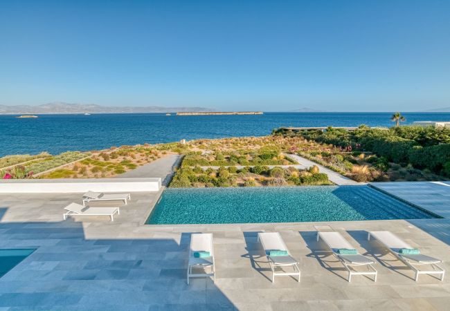 Villa à Paros - Maison spectaculaire pour 10 personnes avec vue imprenable sur la mer près de Golden Beach Villa à Paros - Maison spectaculaire pour 10 personnes avec vue imprenable sur la mer près de Golden Beach