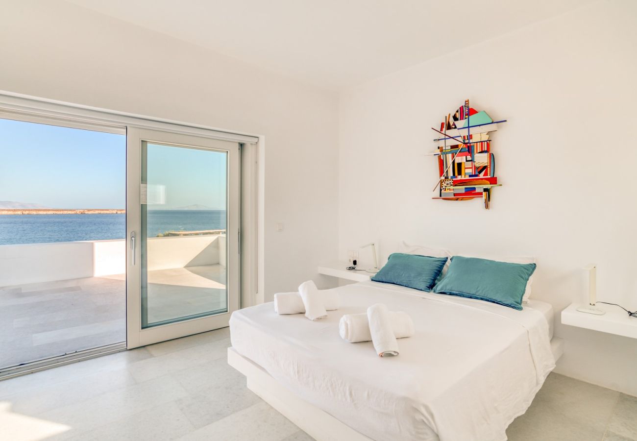 Villa à Paros - Maison spectaculaire pour 10 personnes avec vue imprenable sur la mer près de Golden Beach