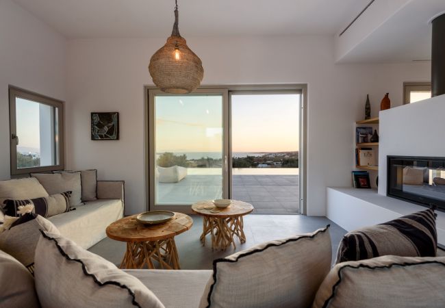 Villa à Paros - Elea - Magnifique maison avec piscine pour 10 personnes et vue mer à Golden Beach (Grèce) Villa à Paros - Elea - Magnifique maison avec piscine pour 10 personnes et vue mer à Golden Beach (Grèce)