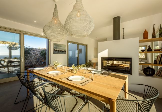 Villa à Paros - Elea - Magnifique maison avec piscine pour 10 personnes et vue mer à Golden Beach (Grèce) Villa à Paros - Elea - Magnifique maison avec piscine pour 10 personnes et vue mer à Golden Beach (Grèce)