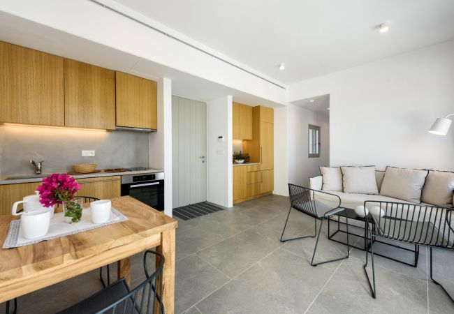 Villa à Paros - Elea - Magnifique maison avec piscine pour 10 personnes et vue mer à Golden Beach (Grèce) Villa à Paros - Elea - Magnifique maison avec piscine pour 10 personnes et vue mer à Golden Beach (Grèce)