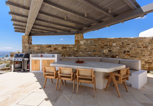 Villa à Paros - Bellevue - Belle maison pour 8 personnes avec vue imprenable sur la mer près de la plage de Grèce à Paros Villa à Paros - Bellevue - Belle maison pour 8 personnes avec vue imprenable sur la mer près de la plage de Grèce à Paros