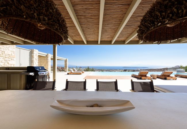 Villa à Paros - Lenora-Spectaculaire maison de 4 chambres avec de belles vues sur la mer près de Golden Beach (Grèce) Villa à Paros - Lenora-Spectaculaire maison de 4 chambres avec de belles vues sur la mer près de Golden Beach (Grèce)