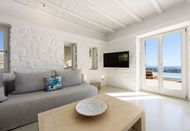 Villa à Paros - Lenora-Spectaculaire maison de 4 chambres avec de belles vues sur la mer près de Golden Beach (Grèce) Villa à Paros - Lenora-Spectaculaire maison de 4 chambres avec de belles vues sur la mer près de Golden Beach (Grèce)