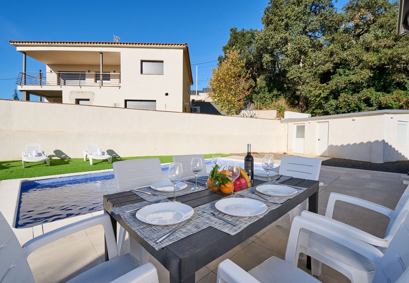 Villa à Vidreres - 2Bels02 - Charmante maison avec piscine pour 6 personnes